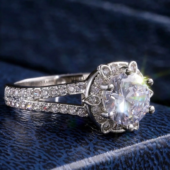 NWT Wht Sapphire Sterling Wedding/Engagement Ring - Picture 6 of 7